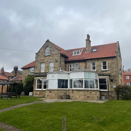 The Fylingdales Inn Robin Hood's Bay Ngoại thất bức ảnh