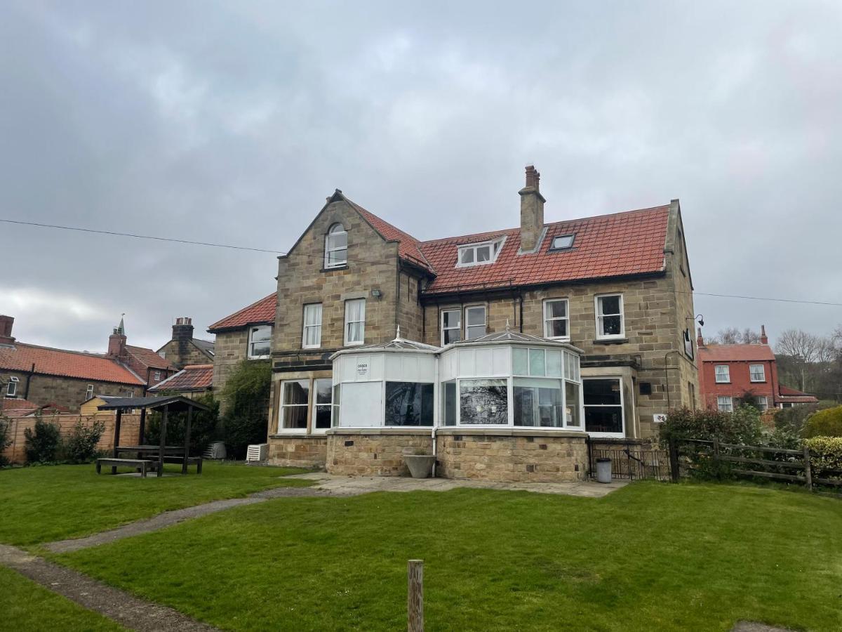 The Fylingdales Inn Robin Hood's Bay Ngoại thất bức ảnh